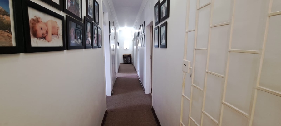 5 Bedroom Property for Sale in Protea Park North West